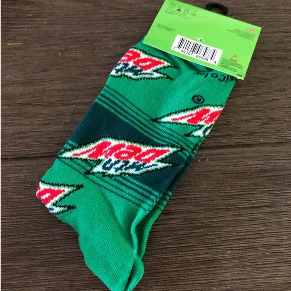 Mountain Dew men’s crew socks size 6-12