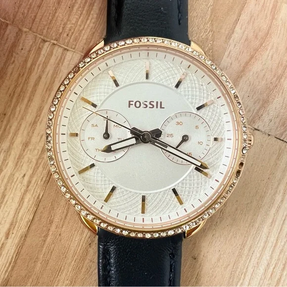 Fossil Tailor ladies rose gold tone leather dress watch NEW BATTERY