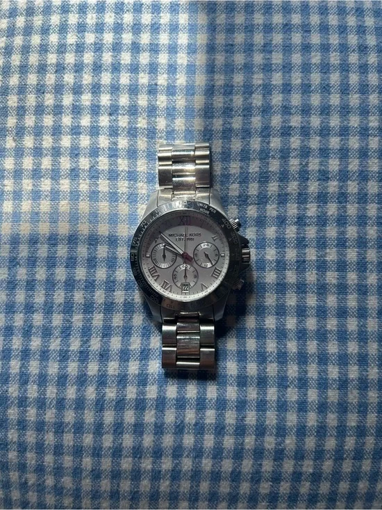 Michael Kors Layton Silver Tone Stainless Steel Model MK5454 Chronograph Watch