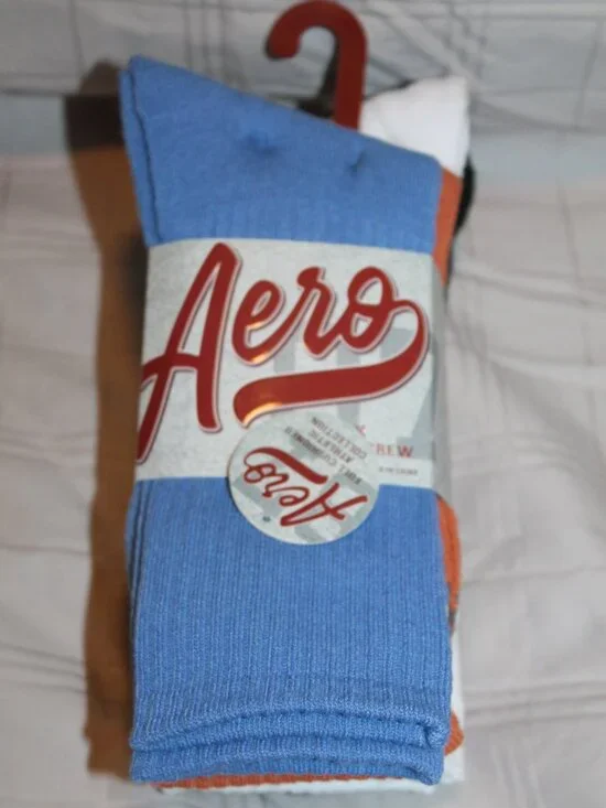 Mens Aeropostale 4 Pack Athletic Crew Socks ~ Shoe Size 6-12