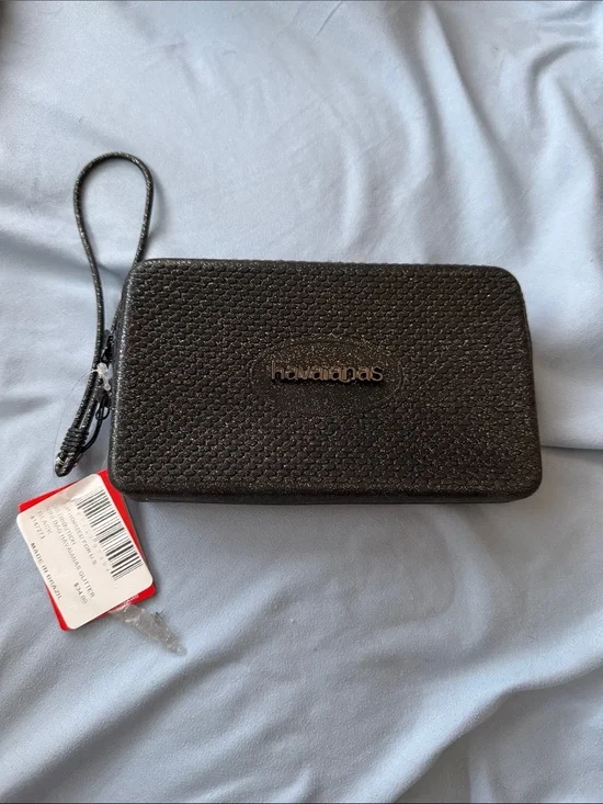 Havaianas Black Glitter Zip Wristlet Wallet