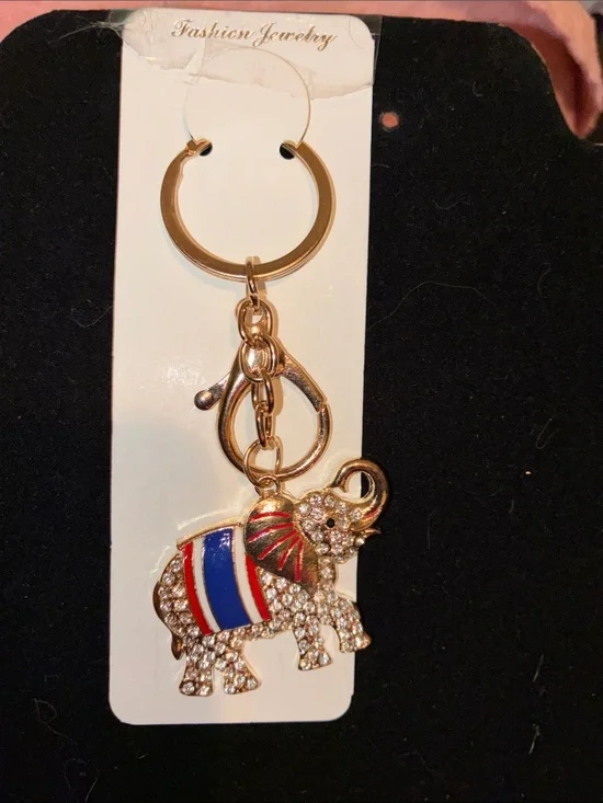 Fashion Jewelry Gold Elephant Keychain with Red, White & Blue Enamel