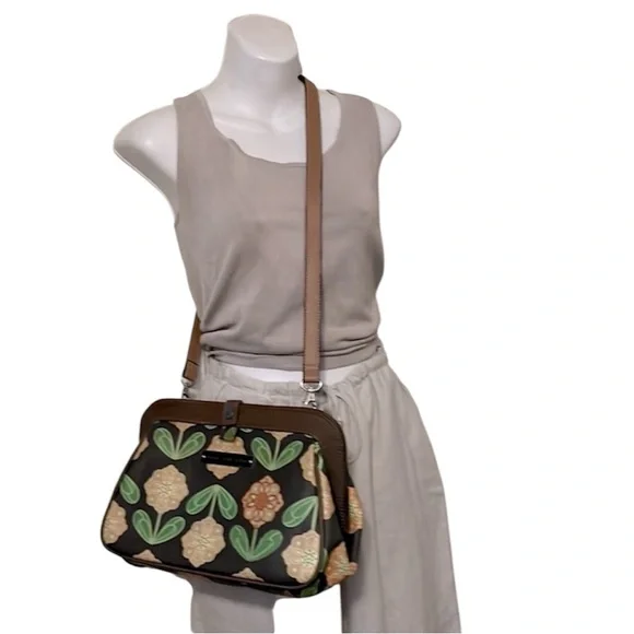 Petunia Pickle Bottom Cross Town Floral Clutch Shoulder Crossbody Bag Purse