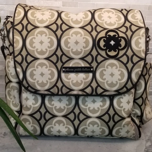 Petunia Pickle Bottom Convertible Diaper Bag Backpack EUC Neutral Brown & Cream