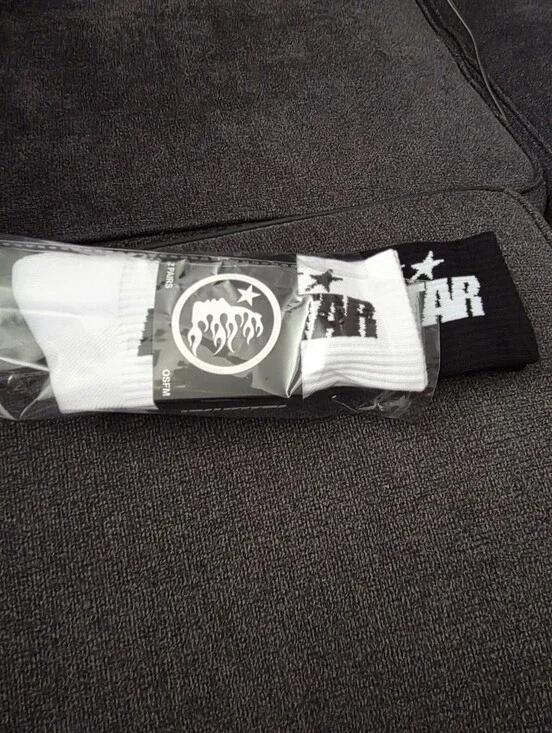 HellStar Logo Men's Crew Socks - Black & White. 2 Pair New