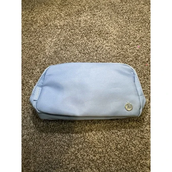 Lululemon Everywhere Women's Belt Bag - Baby blue Gold Wordmark 1L‎ NWT