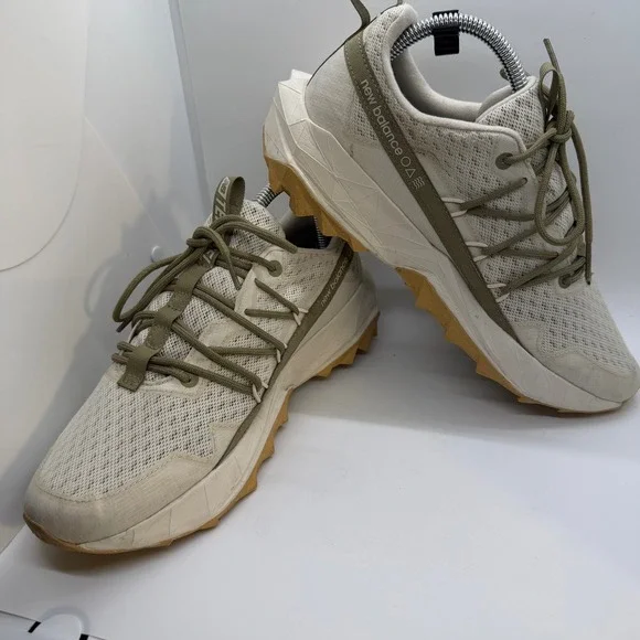 New Balance WT‎ TTR OT1 Trail Running Shoes Women's 9.5/Men 8 Beige Olive Gum