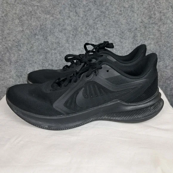 Nike Downshifter 10 Mens 10 Black‎ Iron Grey CI9981-002 Athletic Running Sneaker