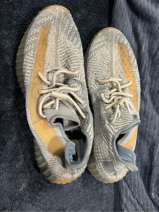 Yeezy 350 v2 oatmeal gray and beige