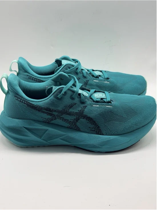 ASICS Novablast 5 Men’s Size 9 Aqua Teal Running Shoes Sales Sample EUC