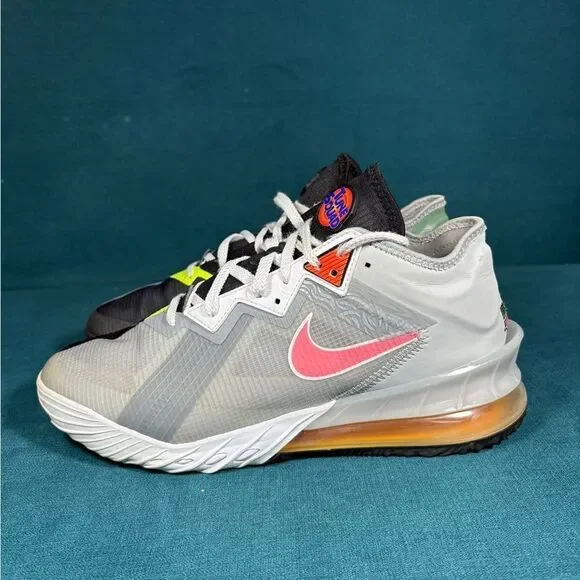 Nike LeBron 18 Low Bugs Vs Marvin Space Jam  Men’s Size 10.5