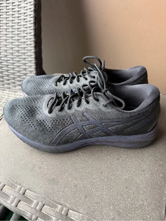 Asics Men's Black Knit Athletic Sneakers