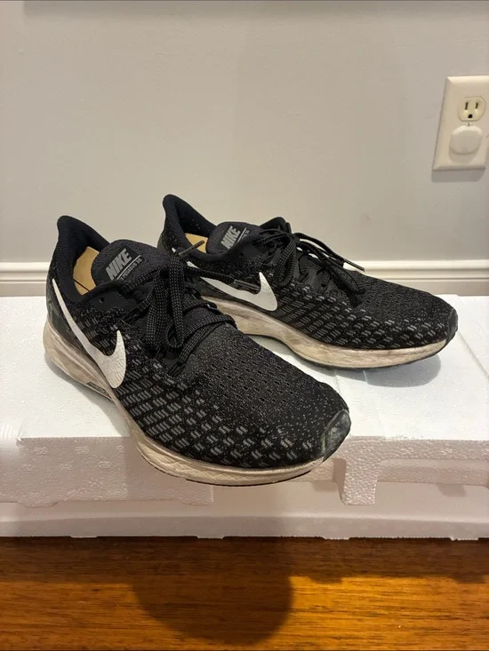 Nike Air Zoom Pegasus 35 Men’s Sneakers