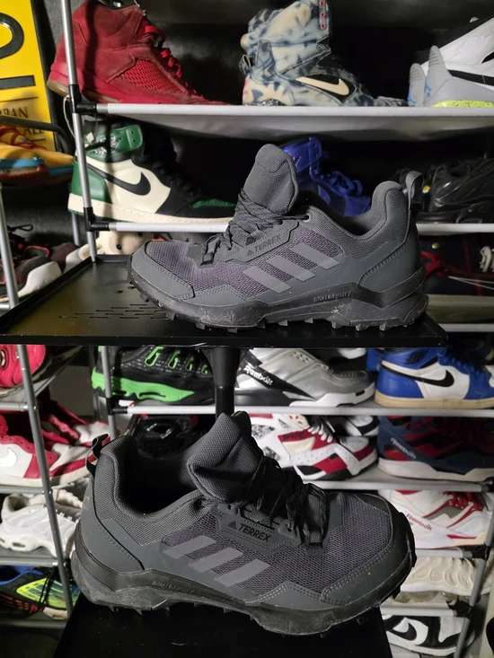 🔥 adidas Terrex Men's Size 9.5 Dark Gray/Black Trail Sneakers