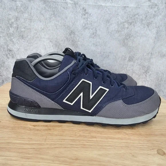 New Balance 574 Running Shoe Mens 11 Navy Blue Grey White Casual Sneaker ML574PT