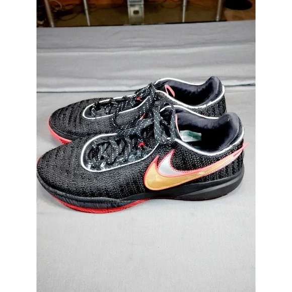 EUC Nike LeBron 20 Trinity Black Red Bred Basketball DJ5423-001 Men 14 Sneakers
