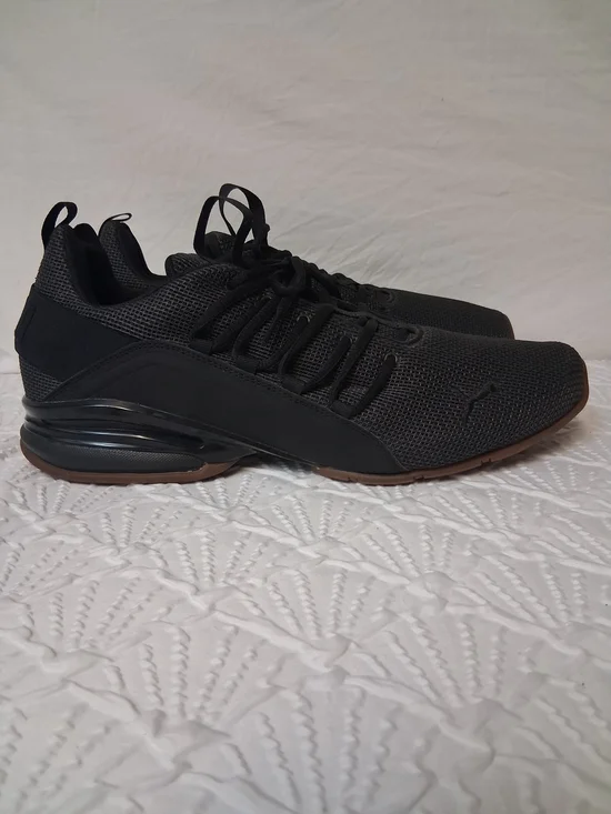 Puma Axelion NXT Men's Black Mesh Athletic Sneakers with Gum Outsole Size 13