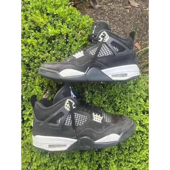 Size 9 - Air Jordan 4 Retro White Thunder