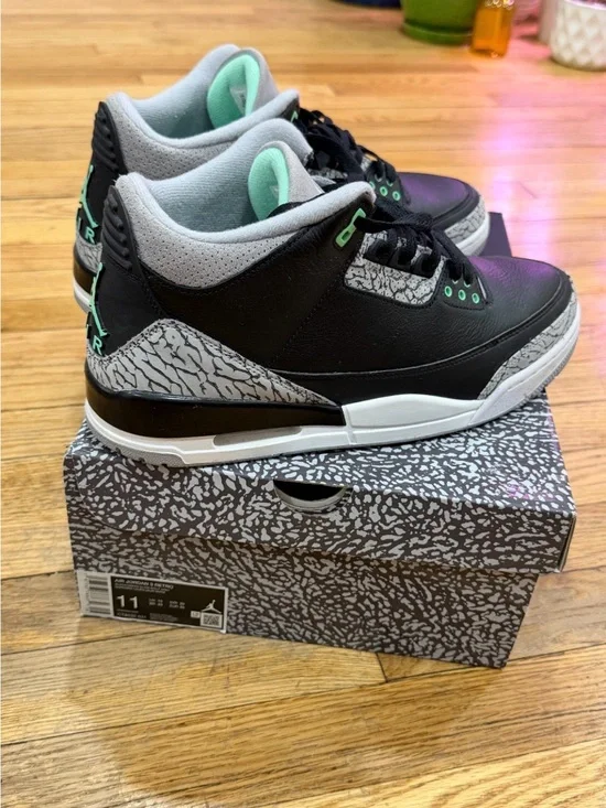 AIR JORDAN 3 RETRO GREEN GLOW  men 11