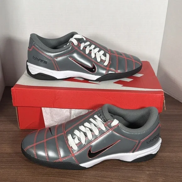 Nike TOTAL 90 Men's SMOKE GREY HQ2851-003 Soccer Sneakers Size 7