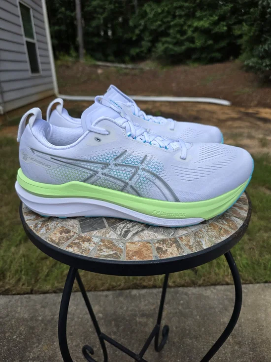 Asics Gel-Kayano 33 1011C167 White/Energy Aqua Running Shoes Men Sz 11.5 Worn 1x