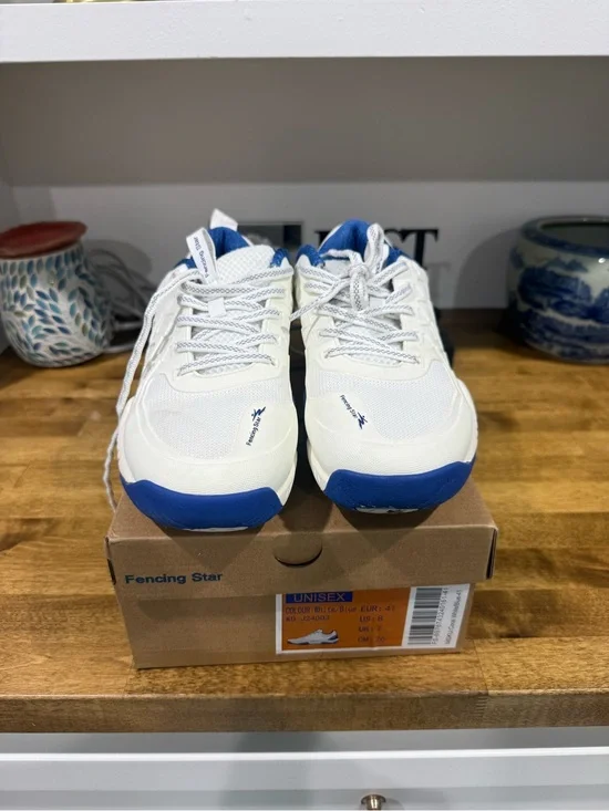 Used men‘s Fencing Star fencing shoes - size 8