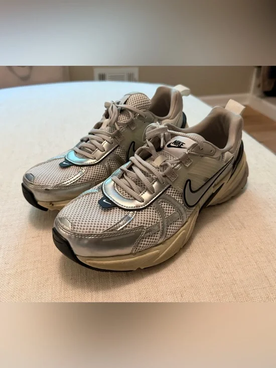 Nike V2K Run sneakers