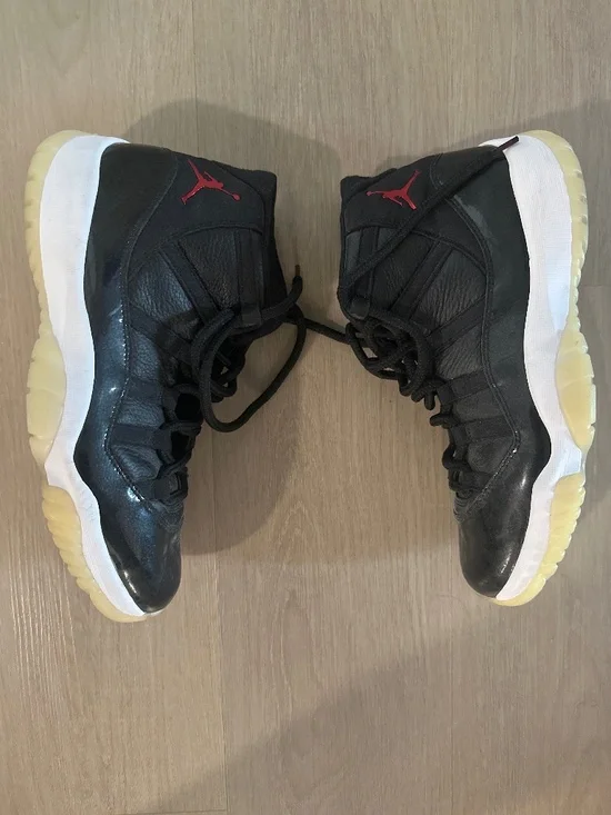 Air Jordan 11