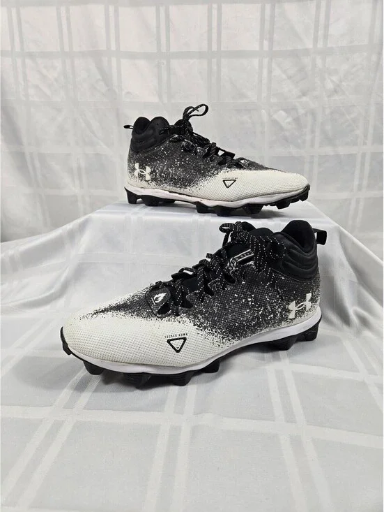 Under Armour Spotlight Franchise RM 2.0 Football Cleats S 13