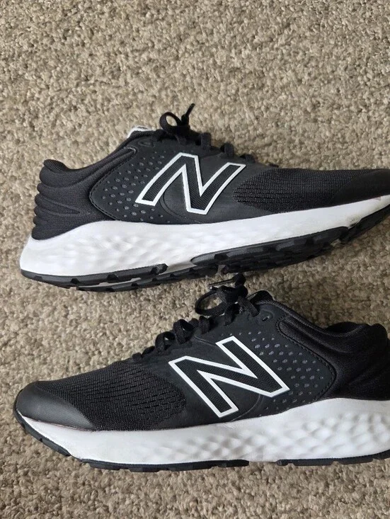 New Balance Women's 520 V7 Running Shoes Size 9.5 D  W520LK7 Black & White