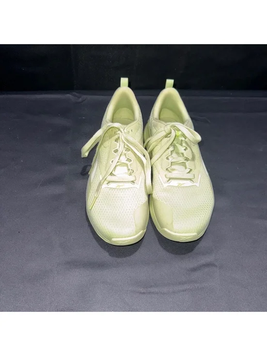 Reebok Lightweight Running Shoes in Pale Yellow, Size 8