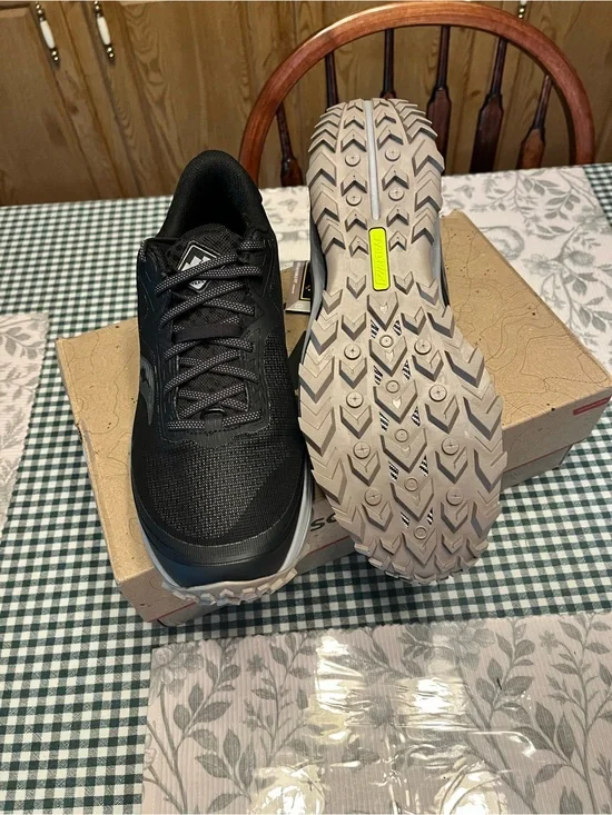 Men's Saucony Black Trail Running Shoes