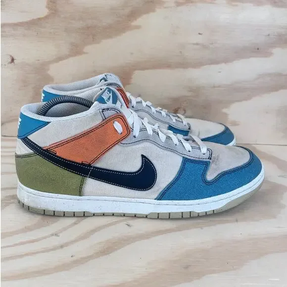 Nike - Dunk Mid 