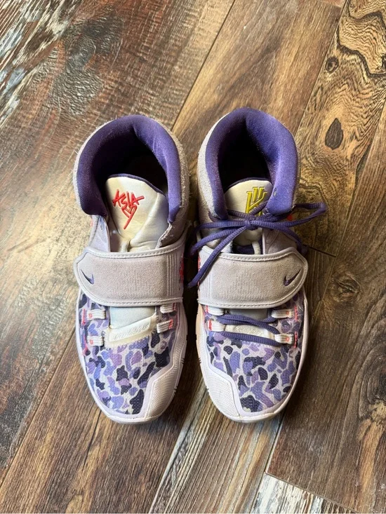 Nike Kyrie Size 9 Asia Irving Barely Grape 2020 CD5031-500 Purple Green OG.