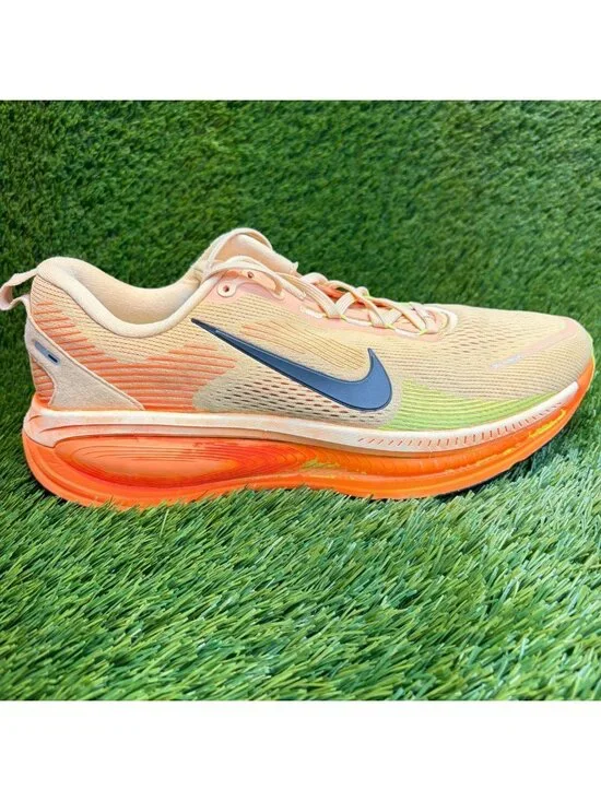 Nike Vomero 18 Mens Size 11.5 Orange Black Volt Athletic Running Shoes Sneakers