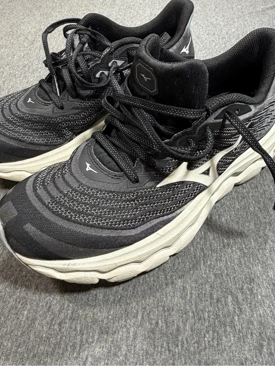Mizuno Wave Horizon 8 Black Mens US Sz 9.5 411501.9000 Running Shoes Sneakers