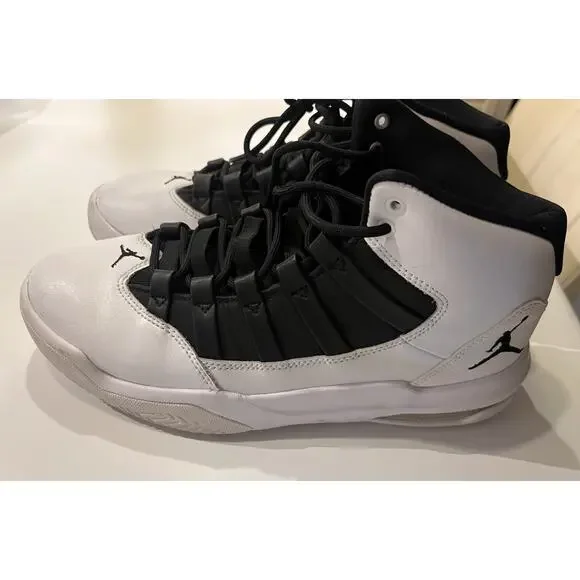 Nike Air Jordan Max Aura Basketball Sneakers Men's 8 Black White Shoes