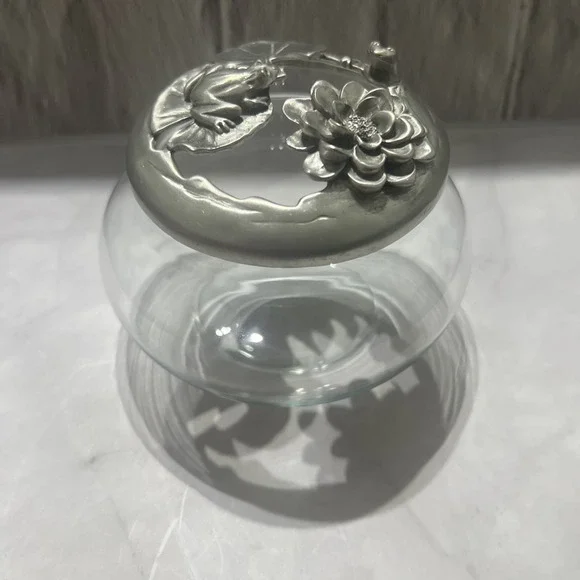 🌸 Vintage 1992 Ganz Canada Pewter Frog & Lily Pad Vanity Powder Jar‎
