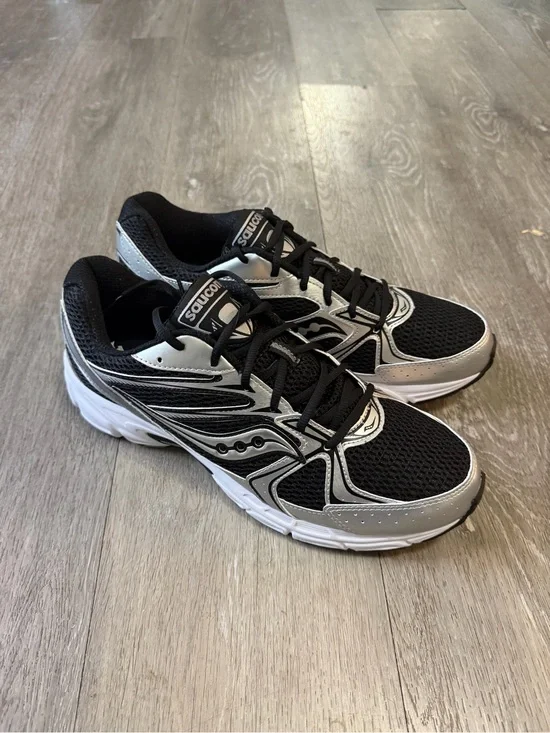 Saucony Men's Black and Silver Athletic Running Shoes