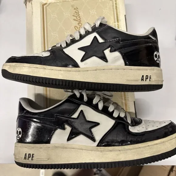 A Bathing Ape BAPE STA Bones Milo Men’s Low Top Lace-Up Sneakers Black/White 9
