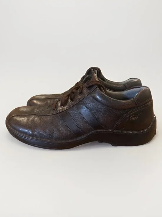 Vintage Skechers SN 4400 Men's Leather Casual Shoes. Size 8 Brown.