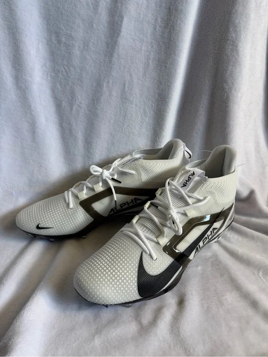 Nike Alpha Menace Elite 4 White Black HF4550-100 Football Cleats Size 16 New
