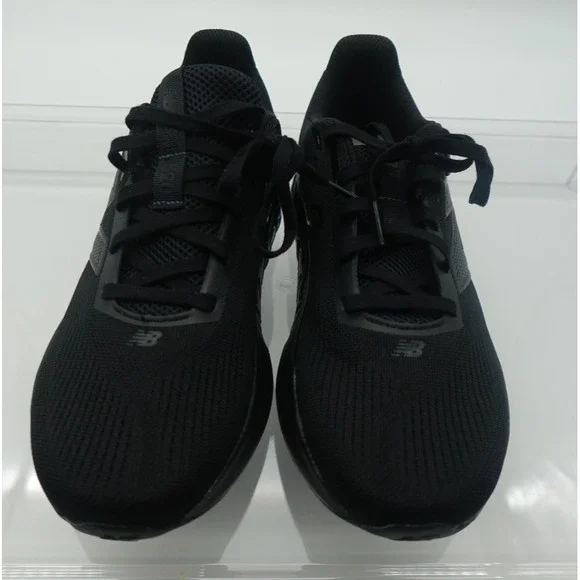 Men's New Balance Fresh Foam 520  Black/Black 8.5 USM - 10USW
