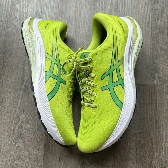 ASICS GT-2000 13‎ Safety Yellow/White Men's Running Shoes 1011A932-750 WORN ONCE