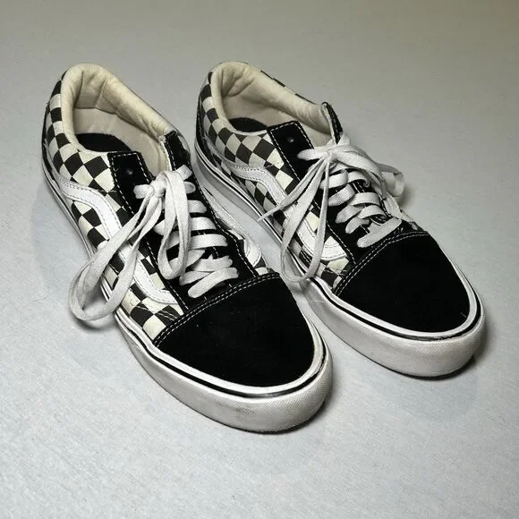 VANS Old Skool Checkerboard Low-top Sneakers Size 10 In Black and White