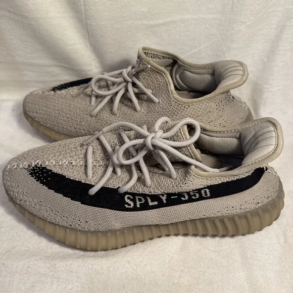 Adidas Yeezy Boost 350‎ V2 Beige Black SPLY-350 Size 11 HP7870 Kanye West