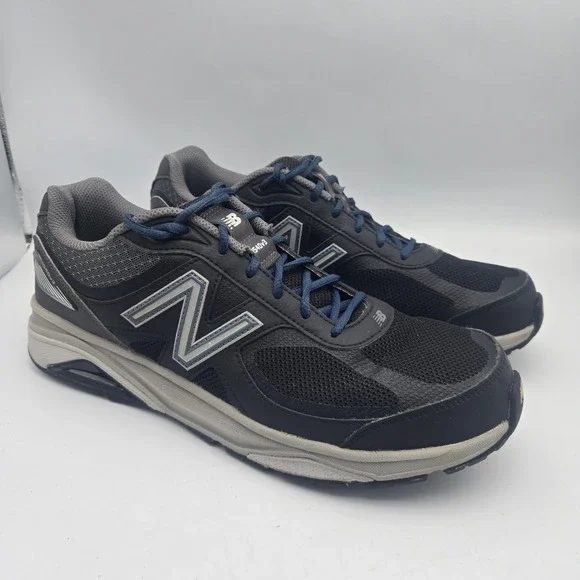 New Balance 1540 V3 Mens Size 11.5D Gray Black Sneakers‎ M1540BK3 Dad Shoes