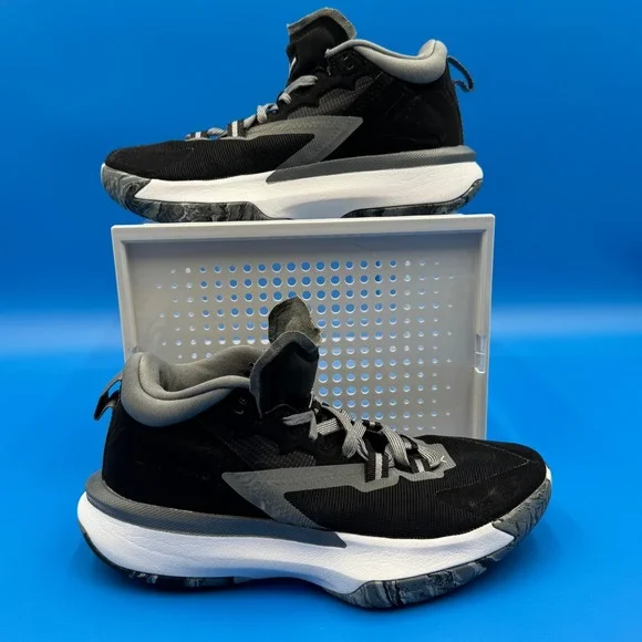 Jordan Zion 1 Basketball Shoes Black Gray Sneakers Mens‎ Size 8