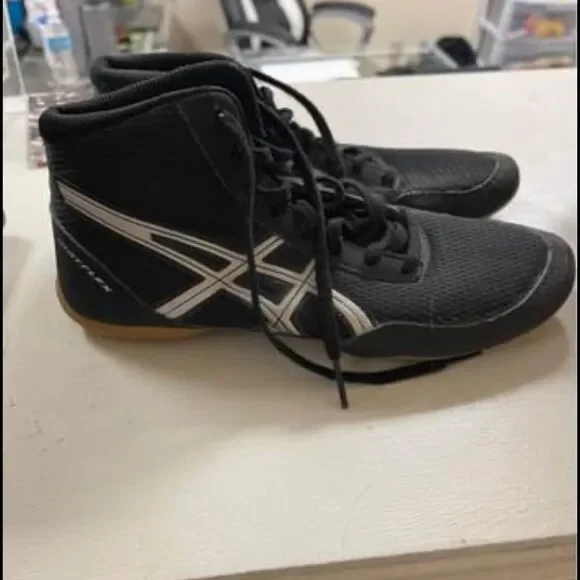 ASICS deadlift shoes