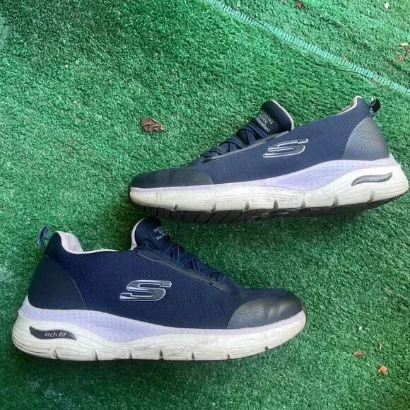 Skechers Men's Navy and Black Trainers